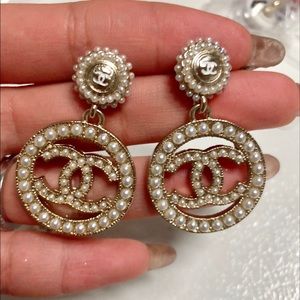 Chanel earring